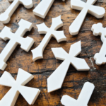 Set 10 Croci Cristiane Calamitate Bianche – Stampa 3D semplice - vista 2